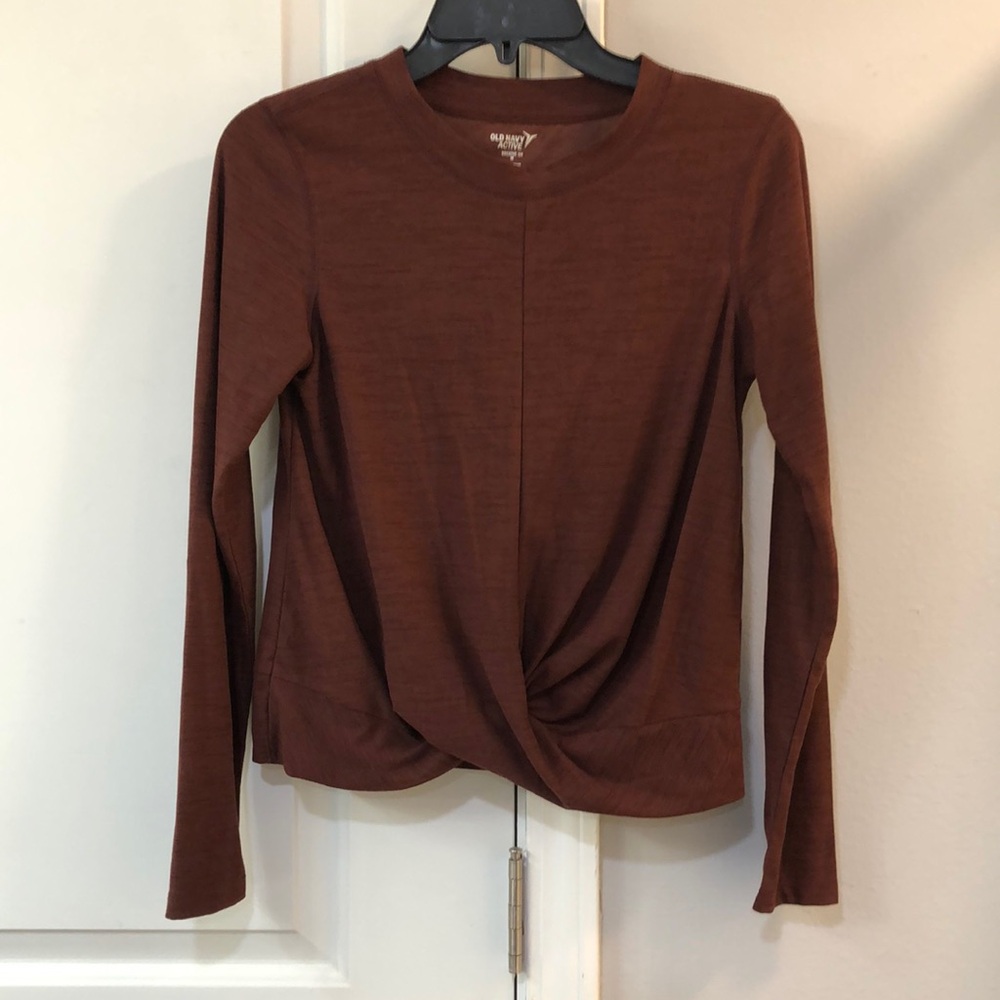 Size Medium woman’s top. Old Navy Active. Burnt red/plum color.